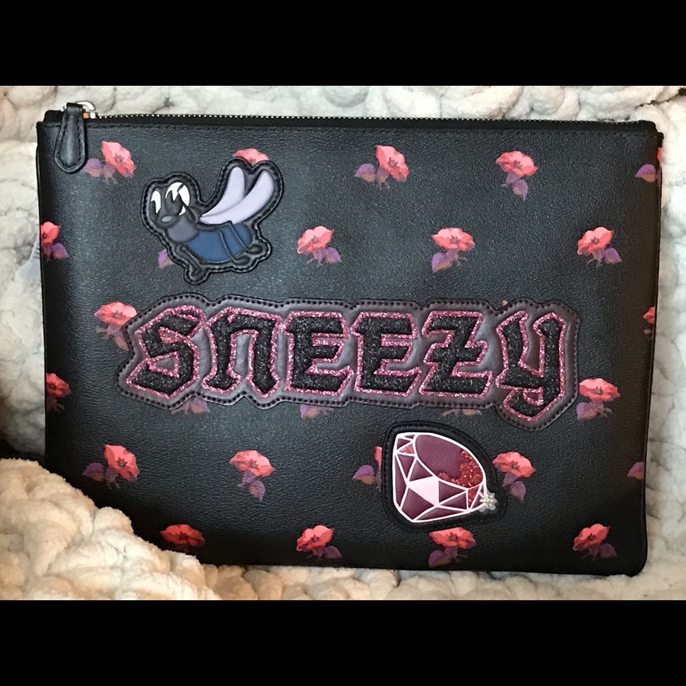 Coach Sneezy Clutch Large
